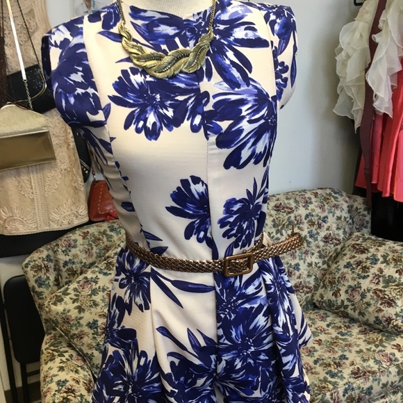 Other - Blue and white floral print romper